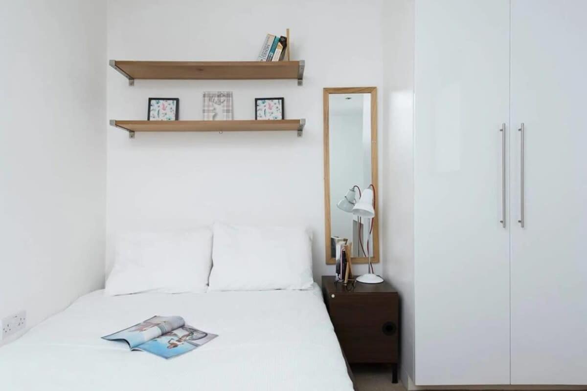 Modern 2 Bed Apartment W Balcony In Лондон Экстерьер фото