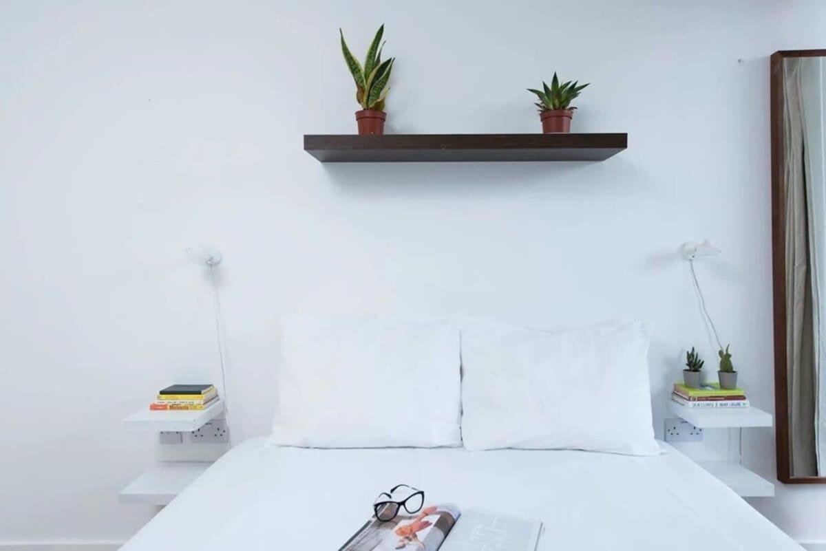 Modern 2 Bed Apartment W Balcony In Лондон Экстерьер фото